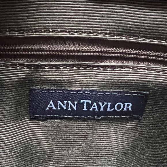 Ann Taylor leather shoulder bag - Picture 5 of 10